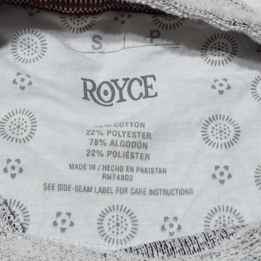 Royce Gray Crew Neck Sweater Size Small